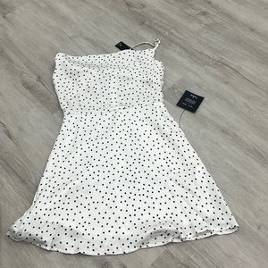 Lulús White Polka Dots dress
